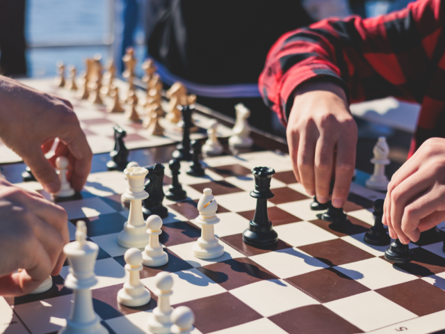 2025年に向けた準備：AI検索はGoogleの巨人に挑む新たな勇者となるのか？