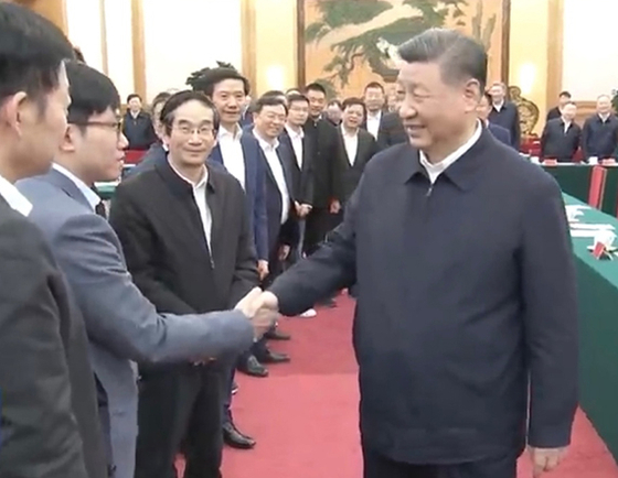 中国株式市場の復活：香港ハンセンテック指数24%上昇の背景とは